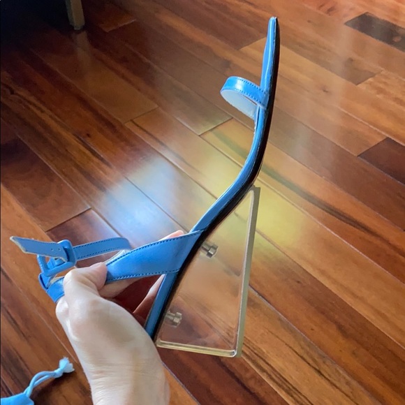 ♦️SOLD Nicole Saldana blue PVC sandals Alyssa - Picture 6 of 8